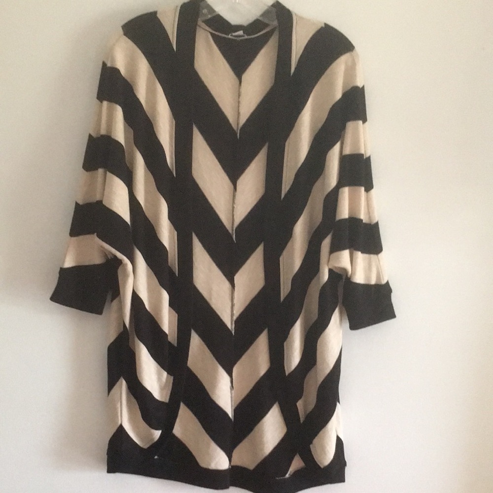 Xhilaration Black/Cream Striped Lightweight Knit Open Cardigan Wrap size L/XL